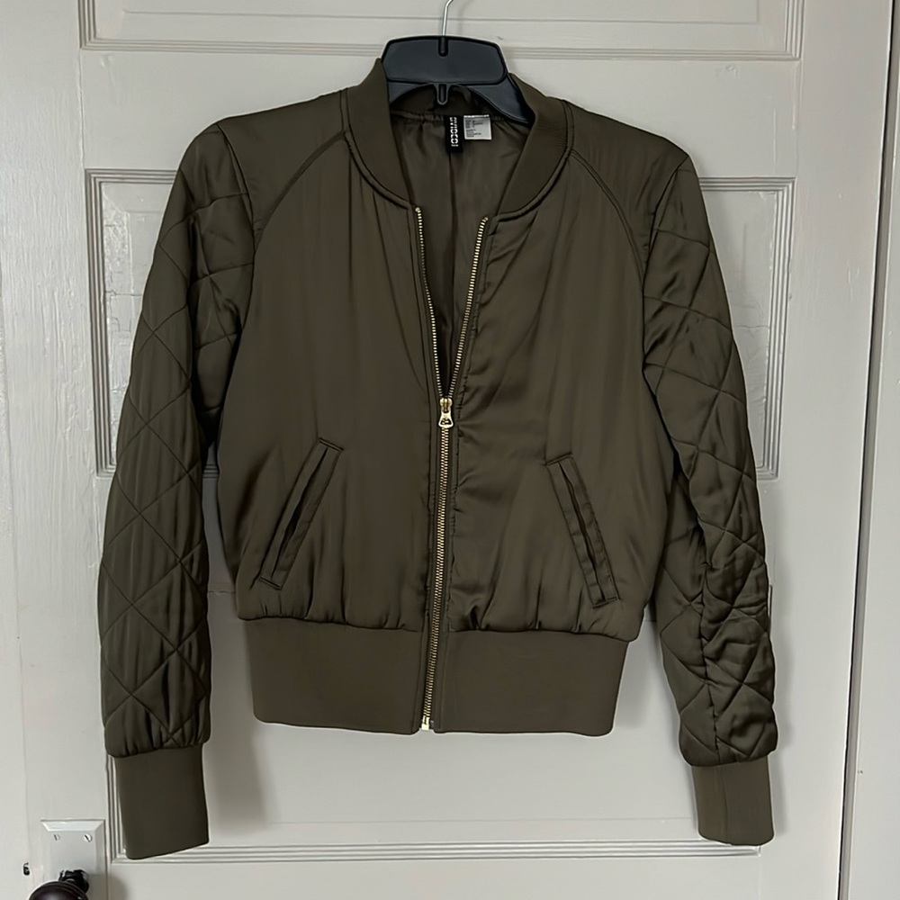 Bomber jacket. H&M Divided. Size XS